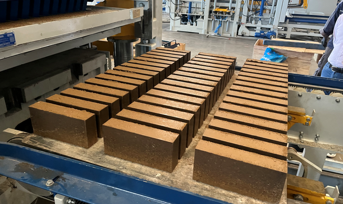 ZN1500 fuldautomatisk murstenfremstillingsmaskine giver østkinesiske klienter mulighed for at udnytte slamressourcer